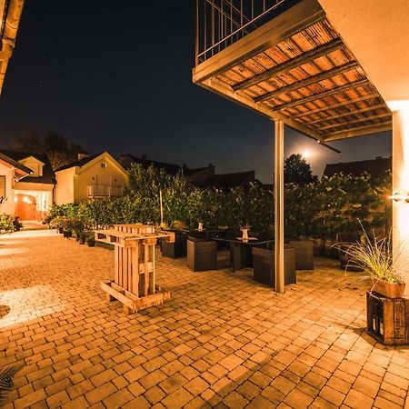 Weingut Gaestehaus D&D Haider Jois Buitenkant foto